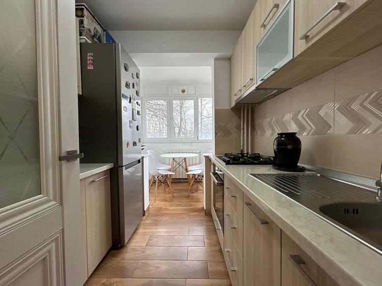 Titan 3 Camere 60 Mp Bloc 1974 Reabilitat Renovat Parter - 4