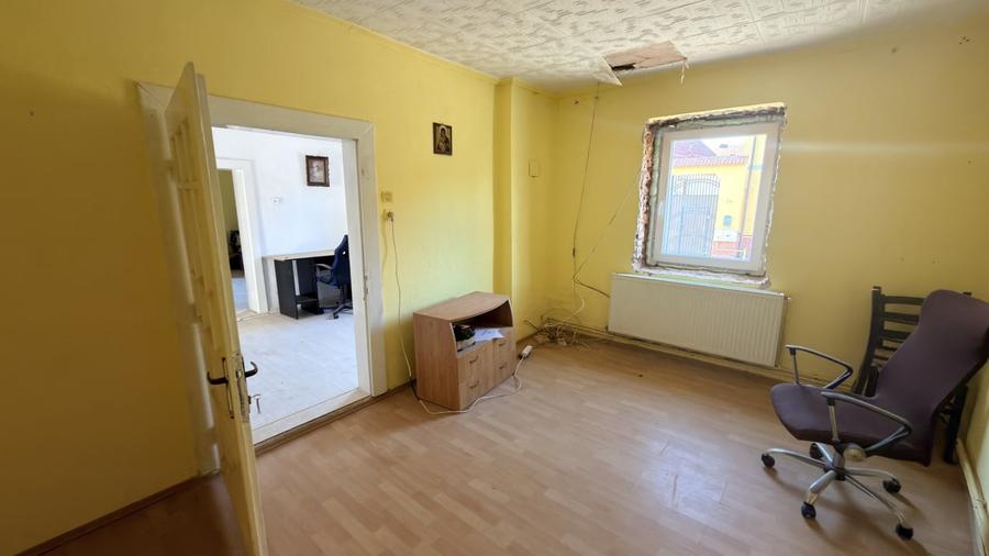 Casa 3 camere + curte 168mp in Avrig - 9