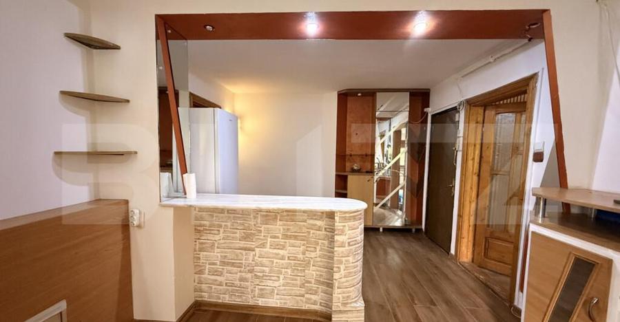 Apartament 3 camere decomandat, et. 1, 72 mp, zona 1 Mai - 13