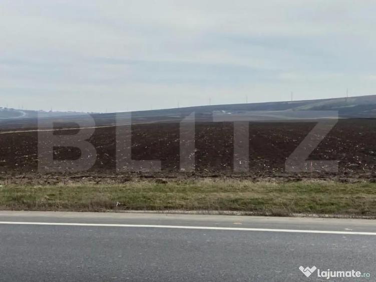 Teren extravilan, de vanzare, 6700 mp, zona exterior vest - 1