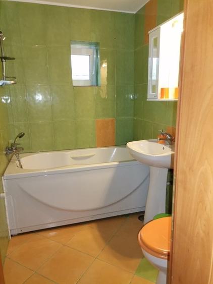 inchiriez apartament 3 camere, proprietar - 2