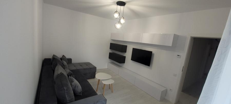 Apartament cu 2 camere decomandat în Vest