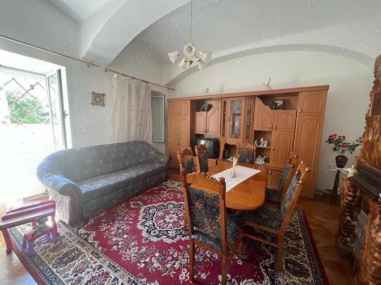 Inchiriez apartament 3 camere zona Boul Rosu - ID : RH-41310-property - 4