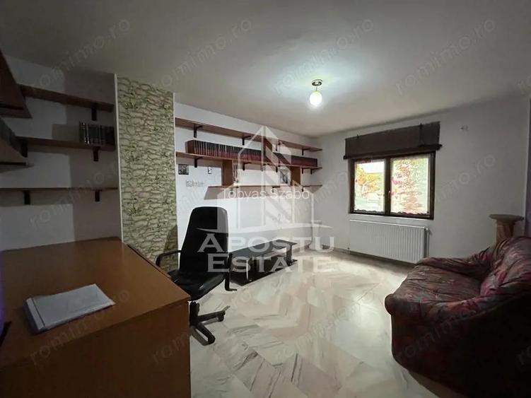 Apartament cu 3 camere, 2 balcoane, centrala proprie Spitalul Judetean Apartament cu 3 camere, 2 balcoane, centrala proprie Spitalul Judetean