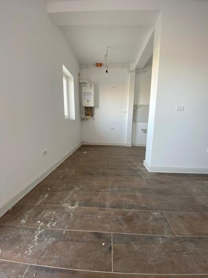 Apartament 3 camere, semidecomandat,62 mp utili,etaj P/3 -  Torontalului - 7