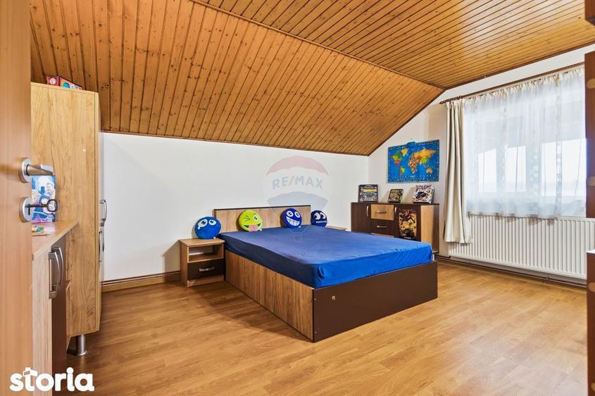 Casa / Vila cu 5 camere de vanzare - 4