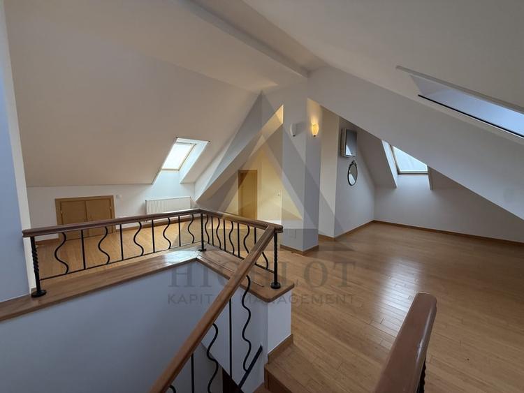 Duplex cu 5 camere cu Piscina în Iancu Nicolae