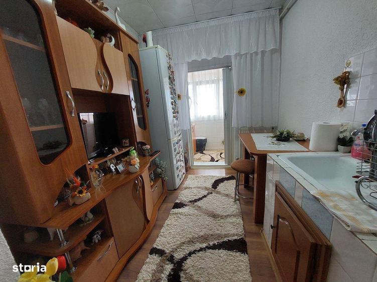 Vand apartament 2 camere etaj 3 Centru in spate la Casa de cultura - 5