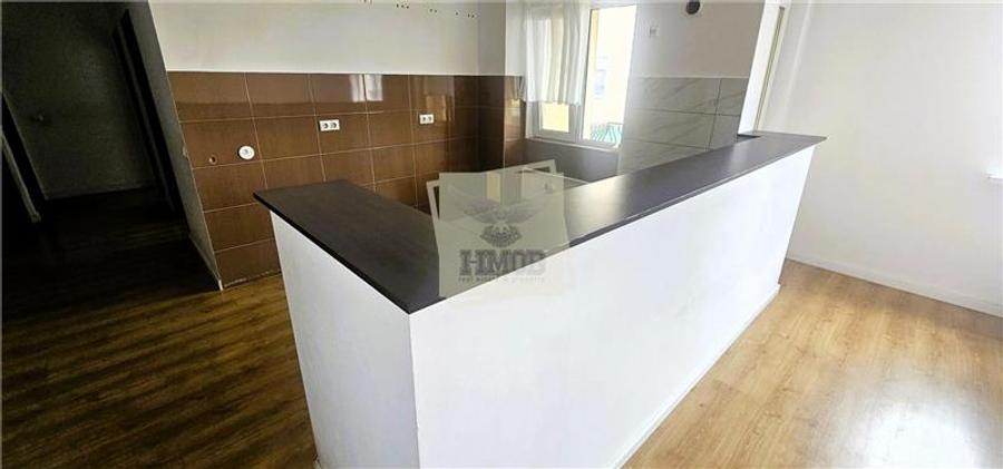 Apartament 3 camere decomandat 81mp 2 balcoane zona Supeco - 1