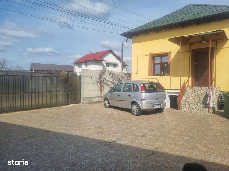 Casa Mioveni, Valea Stanii, Bld. Dacia, 4 camere, 2 bai - 5
