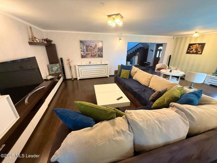 Casa Mogosoaia cu livada, crama si terasa - 4