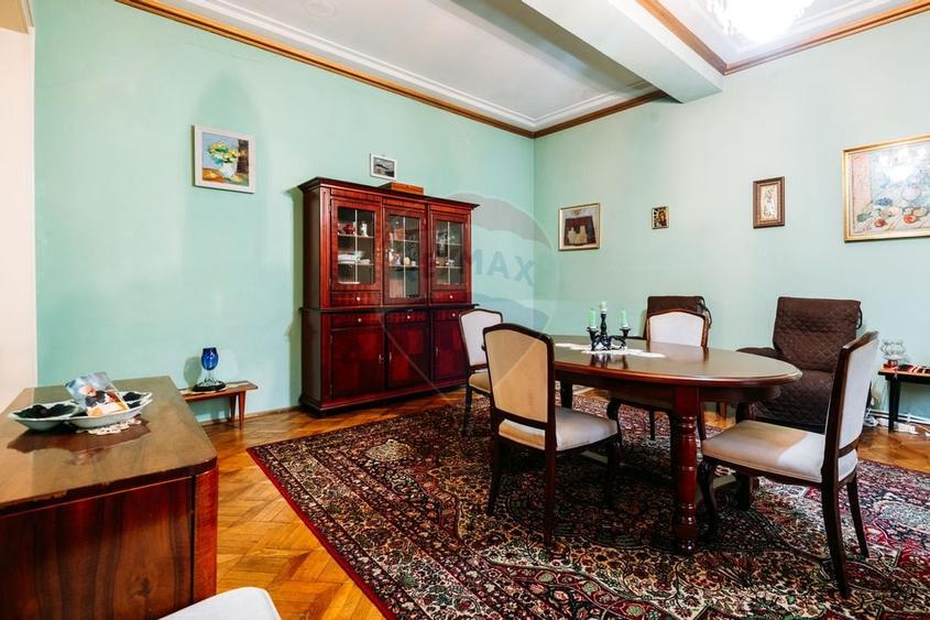 Apartament spatios cu gradina proprie intr-o vila interbelica renovata - 11