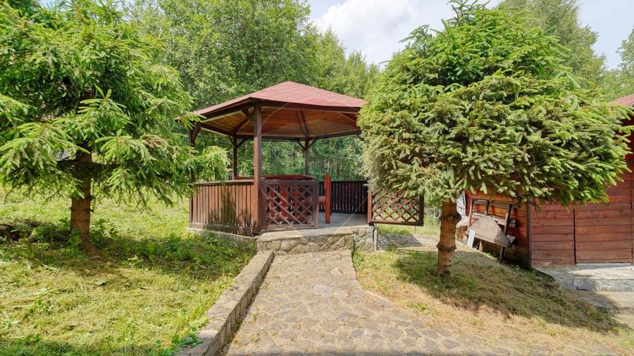 Casa / Vila  de vacanta ideala in satul Drumul Carului, zona Moieciu - 12