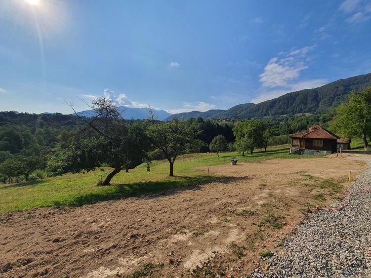 Teren rezidential zona Bran Tohanita zona de case - 1