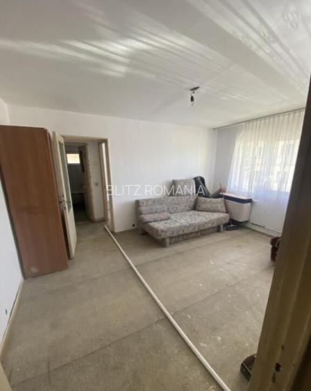 Apartament 2 camere 50mp la parter, renovabil 40 000 euro Apartament 2 camere 50mp la parter, renovabil 40 000 euro
