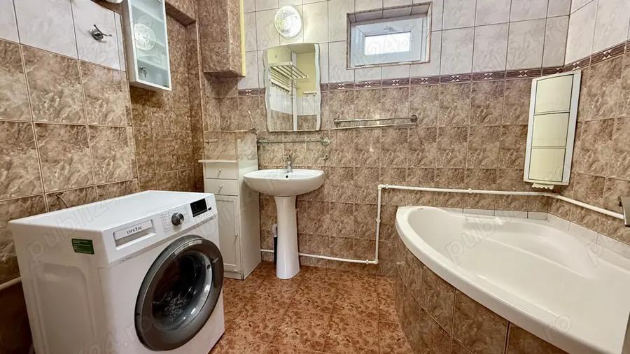 Casa cu curte, zona semi-centrala Giurgiu - 3