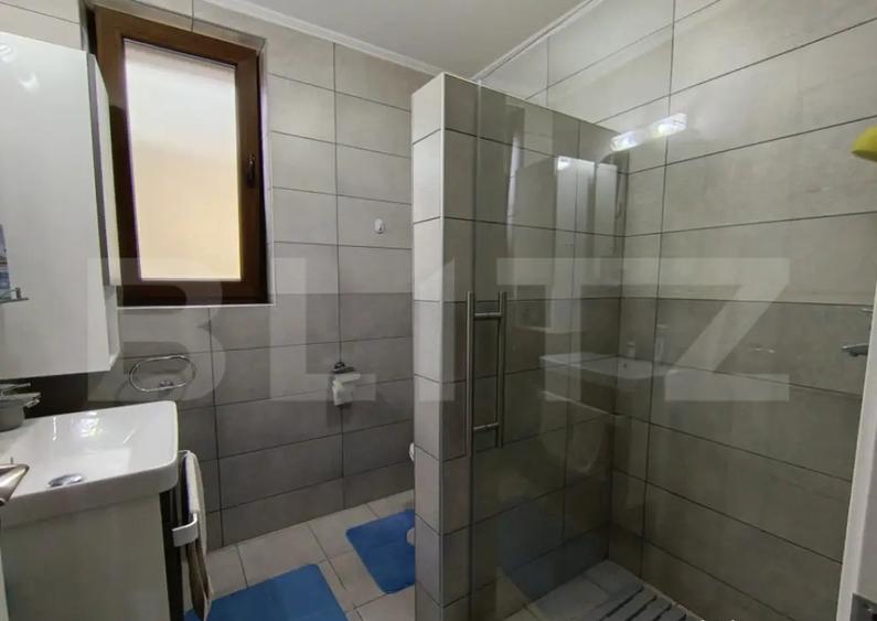 Casa cu 3 camere in suprafa?a de 122 mp ?i un teren de 5 - 3