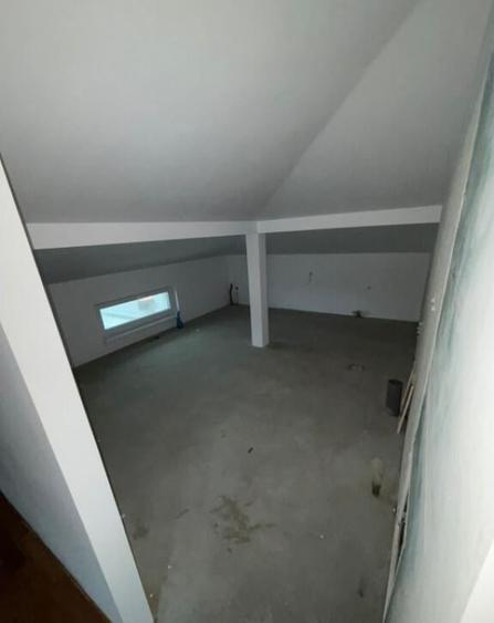 Casa Spa?ioasa cu 7 Camere, 242 mp Utili ?i 600 mp Teren - 5