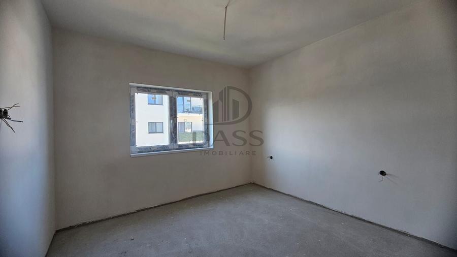 Apartament 3 camere 2 bai camara pe balcon si loc parcare Selimbar - 1