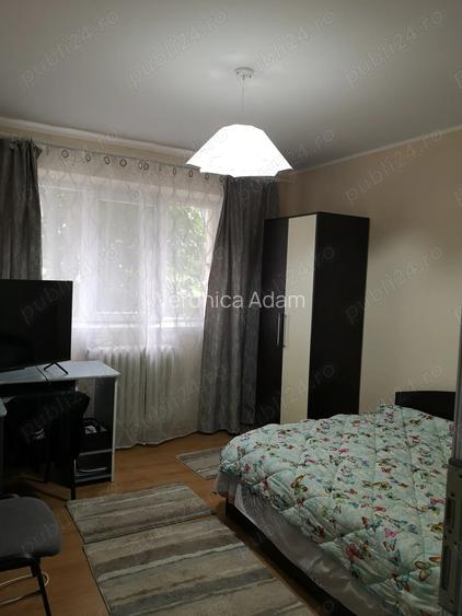 Vand apartament 4 cam, Pa?cani decomandat 80 mp, mobilat ?i utilat complet 88000euro Vand apartament 4 cam, Pa?cani decomandat 80 mp, mobilat ?i utilat complet 88000euro