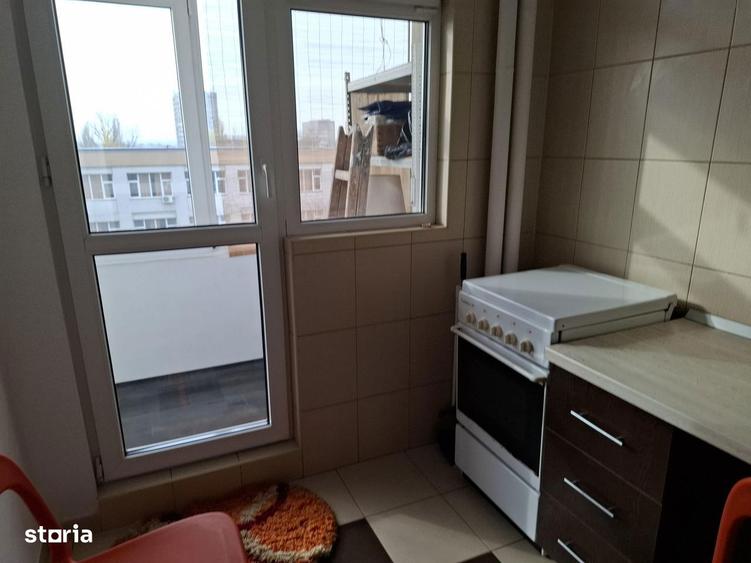 Vand apart cu 2 camere semidecomandat, Calea Grivi?ei nr. 230, et 5/7 - 3