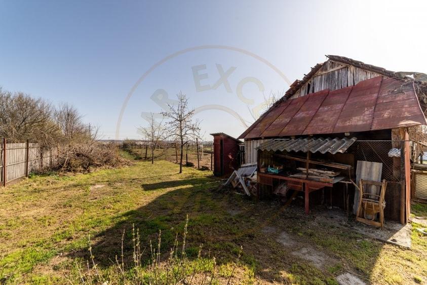 Casa la tara cu teren generos in zona Cateasca -Jud. Arges! - 17