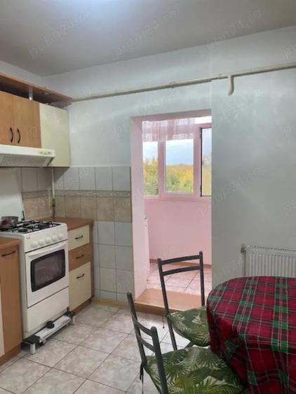 Inchiriez apartament , 2 camere , decomandat , str.Timisorii 110 , etaj 3 - 3