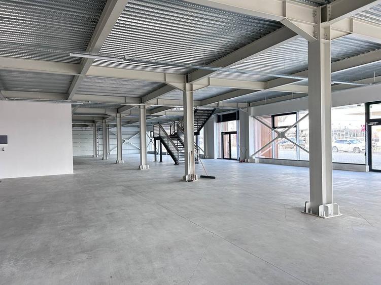 Spatiu Comercial - Showroom -Parter+1/2 Etaj- 940m2 - Zona Industriala - 4