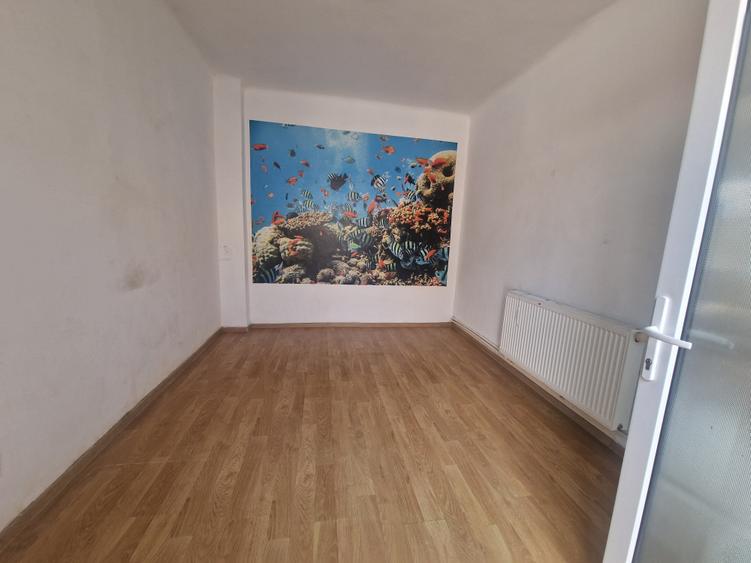 Trocadero - Casa 6 camere constructie caramida, deschidere la doua strazi - 1