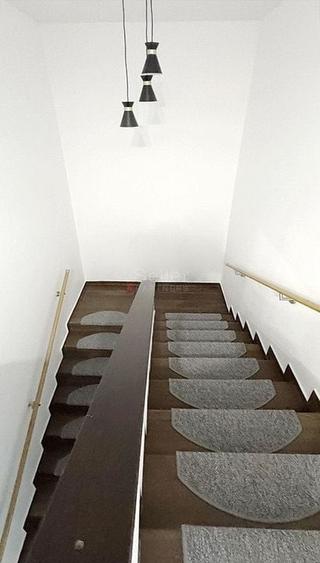 Terase generoase cu vederea spre padure - 13