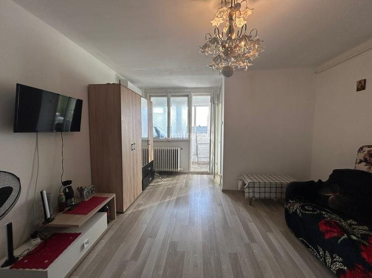 Garsoniera Titan Bloc 1978 Instalatii Sanitare Schimbate 7 Min Metrou Costin G