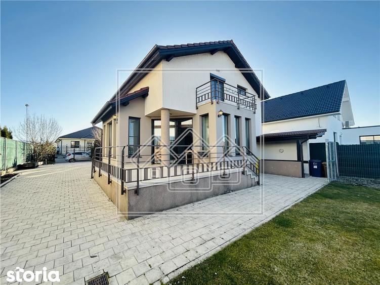 Casa individuala, teren mare, 2 garaje - Sura Mica - 4