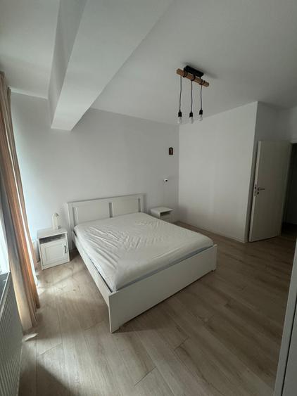 Apartament 2 camere - Decomandat - Mobilat si utilat modern - Parcare - 10