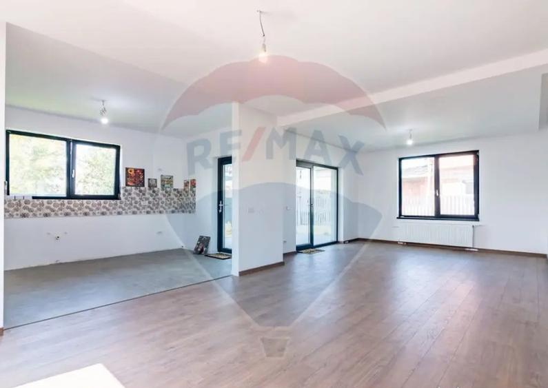 Vanzare Casa 4 camere, stil mediteranean,Domnesti - 10