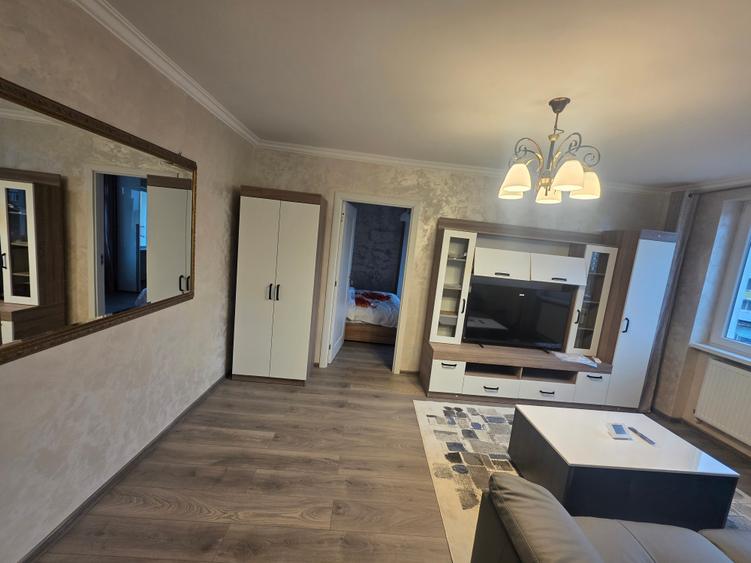 Vand apartament 3 camere ultracentral - 1