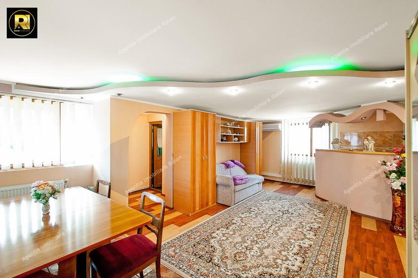 Vanzare Proprietate mixta si Afacere la cheie in Sat Costi, teren 400 mp - 5