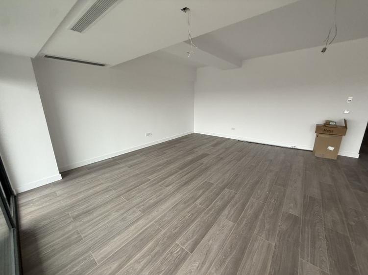 Bloc nou /  Herastrau - 4