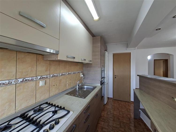 Apartament modern 4 camere 2 balcoane 2 bai garaj Zona Strand - 4