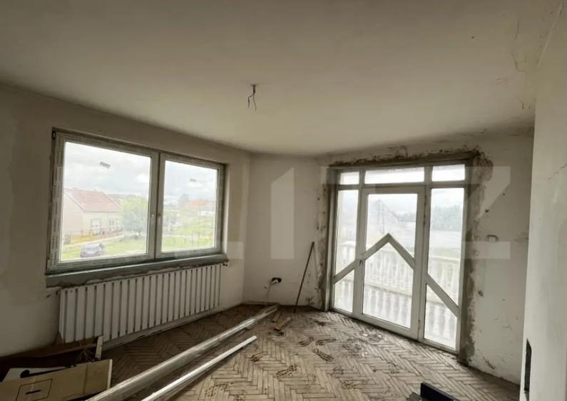 Casa de vanzare in Lazuri, ideala si pentru investitii - 7