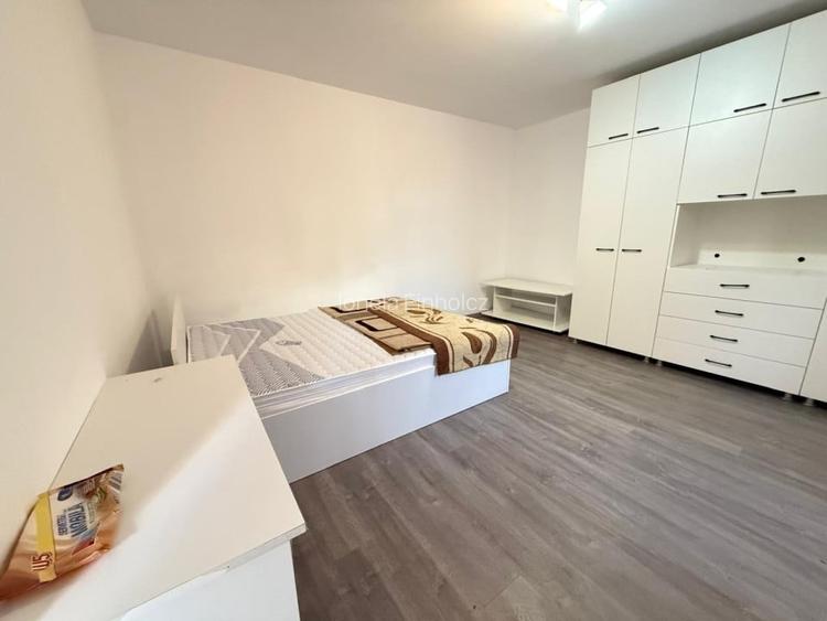 Casa la curte comuna, 1 camera, 40 mp + terasa generoasa - Balcescu Casa la curte comuna, 1 camera, 40 mp + terasa generoasa - Balcescu