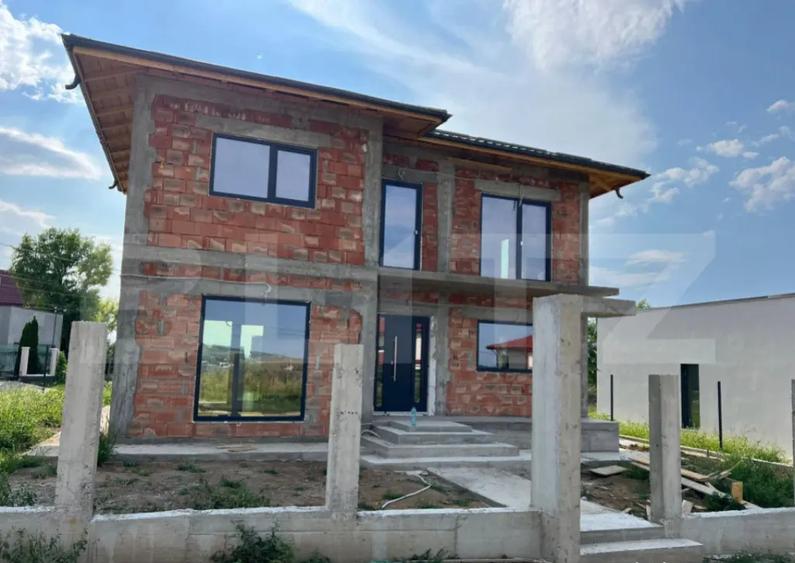 Vila 4 camere, 147 mp, zona Hlincea - 1