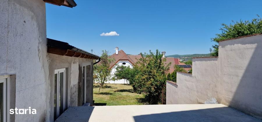 Casa 210 mp, tip duplex, 300 mp curte libera, zona Trei Stejari - 1