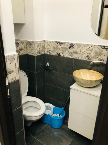 Apartament cu 3 camere, decomandat, zona Nicolina - 14