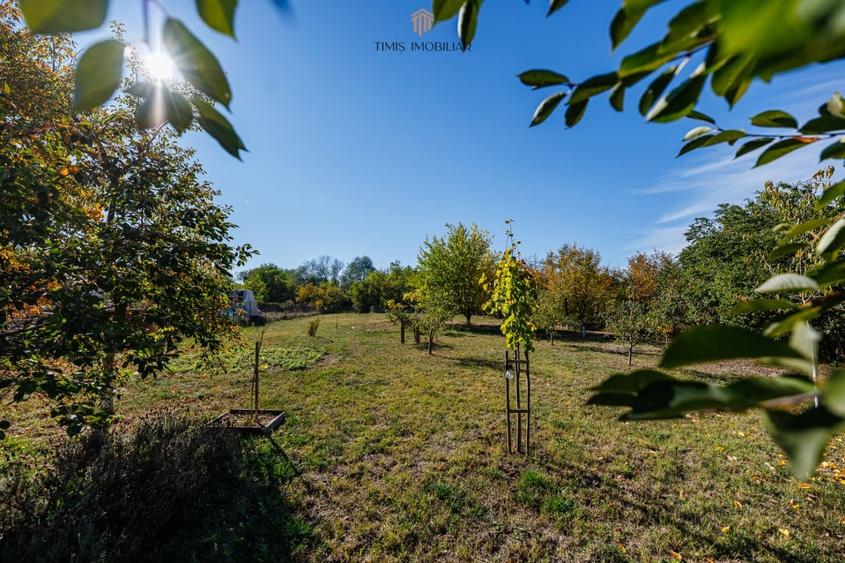 Casă individuală cu 3 camere cu Teren 1929 Mp în Remetea Mare