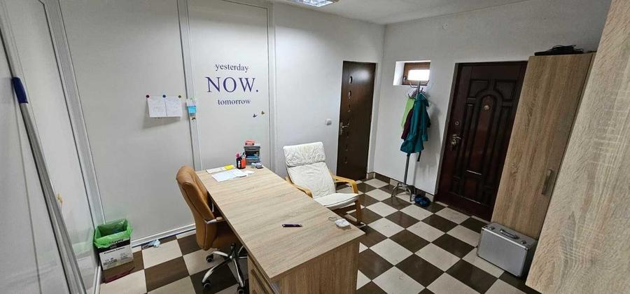 Spațiu comercial, de 120 mp, în Central