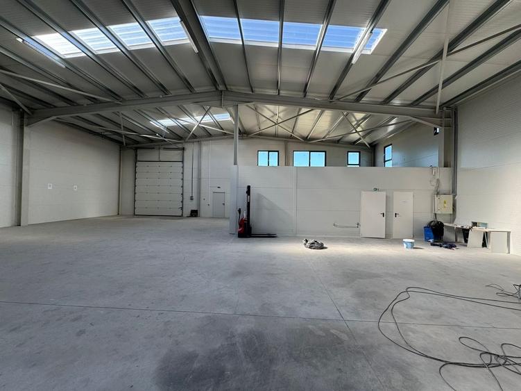Spațiu industrial, de 525 mp, în Rudeni