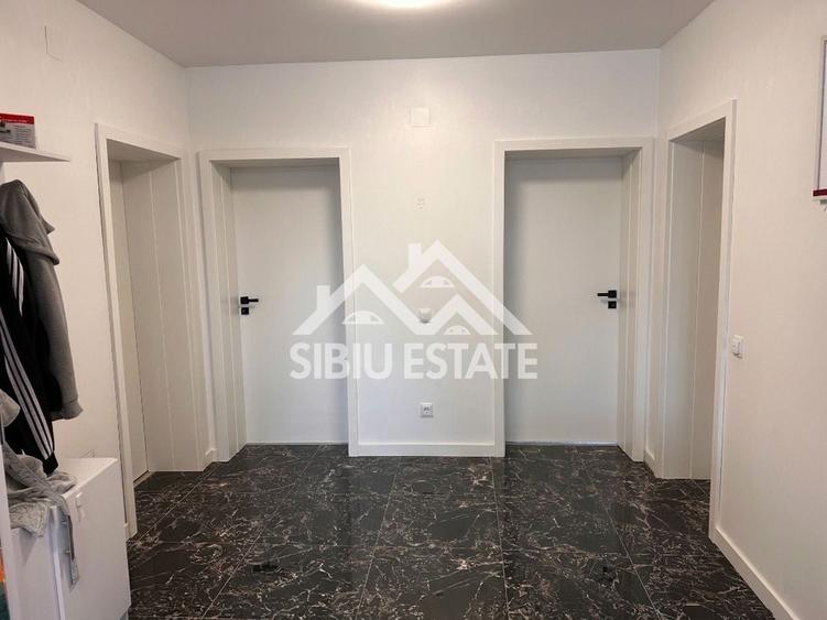 Casă individuală cu 3 camere cu Piscina în Săcădate