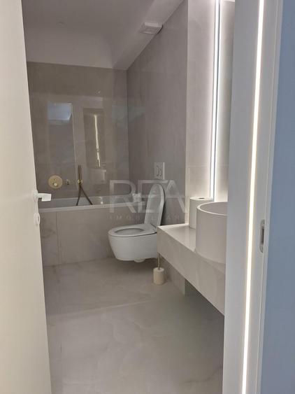 Apartament cu 2 camere semidecomandat, mobilat în Pipera