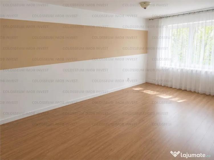 Apartament cu 3 camere decomandat în Astra