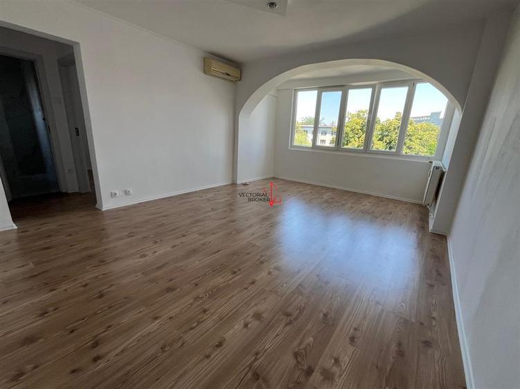 Apartament cu 2 camere semidecomandat în Titan